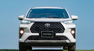 Giá xe Toyota Veloz Cross mới nhất tháng 3.2023: Quá rẻ, “ác mộng” của Xpander